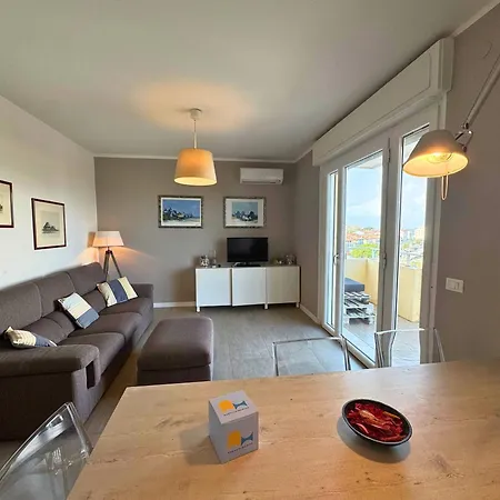 Schiusa Apartment